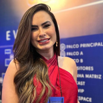 Bárbara Oliveira